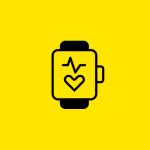 Symbol einer Smartwatch mit einem Herz und einer Herzschlaglinie auf dem Bildschirm, das auf eine Gesundheits- oder Fitness-App hinweist. Das Symbol ist schwarz auf einem hellgelben Hintergrund.