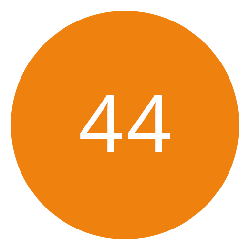 Cerchio arancione con il numero "44" in bianco al centro.