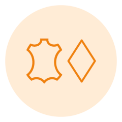 Due simboli arancioni su un cerchio color pesca chiaro: a sinistra una forma a scudo di cuoio, a destra una forma a rombo, entrambi contornati.