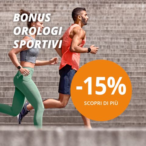 Due persone in abbigliamento sportivo corrono su una scalinata esterna, entrambi indossano orologi sportivi. Un testo in italiano promuove uno sconto del 15% sugli orologi sportivi, con un grande cerchio arancione che evidenzia l'offerta.