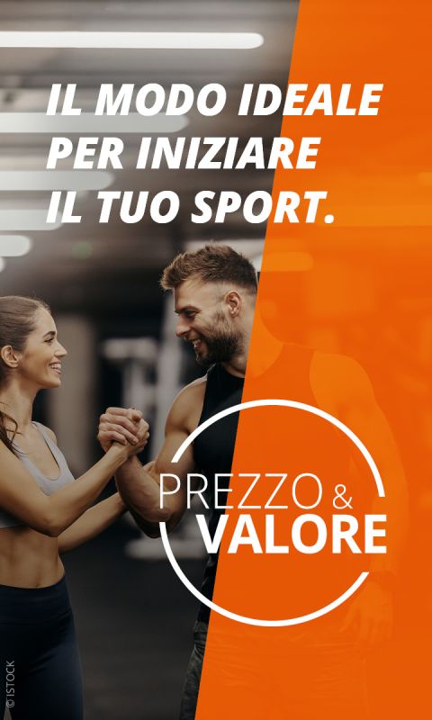 Due persone in abbigliamento sportivo sorridono e si stringono la mano in una palestra, con testo in italiano che promuove lo sport e i valori.