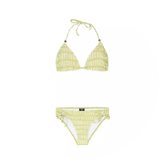 Set bikini a righe giallo chiaro e bianche con top allacciato al collo e slip a vita bassa su sfondo bianco circolare.