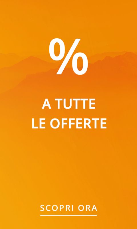 Segno di percentuale bianco e testo italiano "A tutte le offerte. Scopri ora" su uno sfondo arancione sfumato.