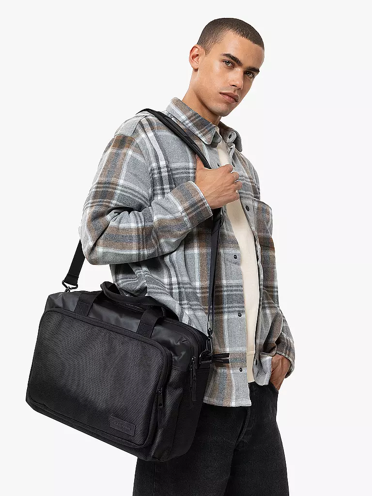 EASTPAK | Reisegepäck Sheldan 18L | Nero