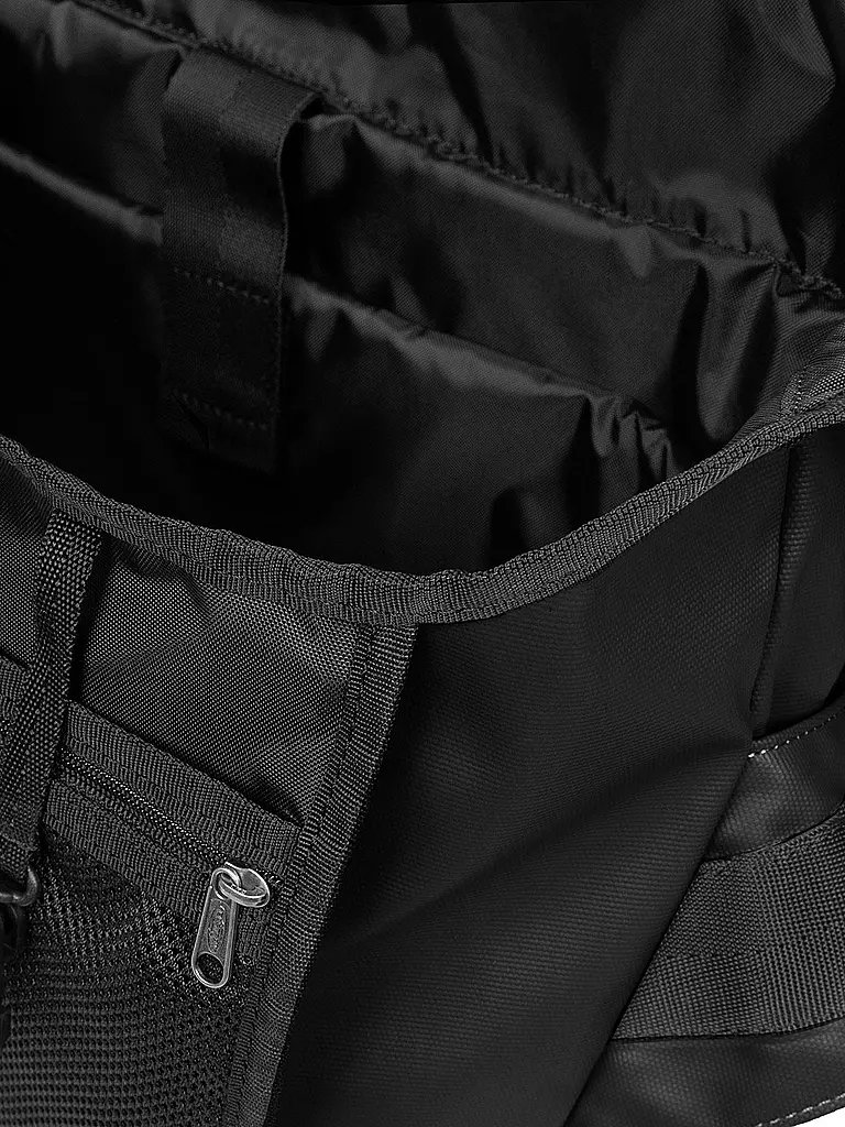 EASTPAK | Umhängetasche Messer Bike 15L | Nero