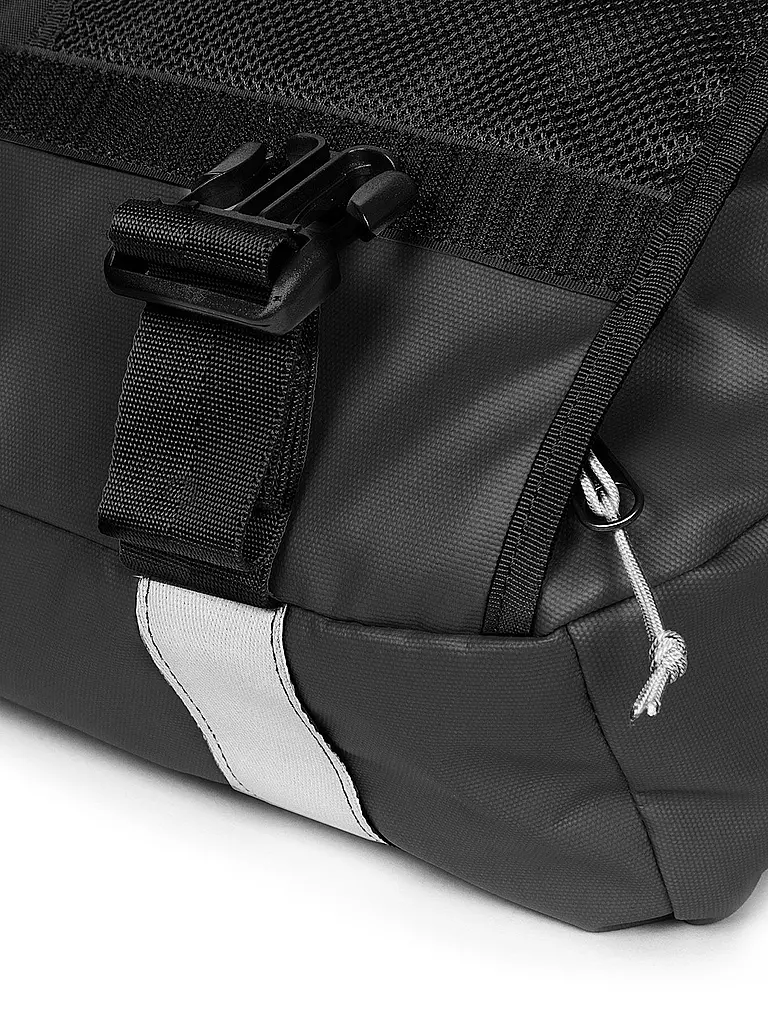 EASTPAK | Umhängetasche Messer Bike 15L | Nero