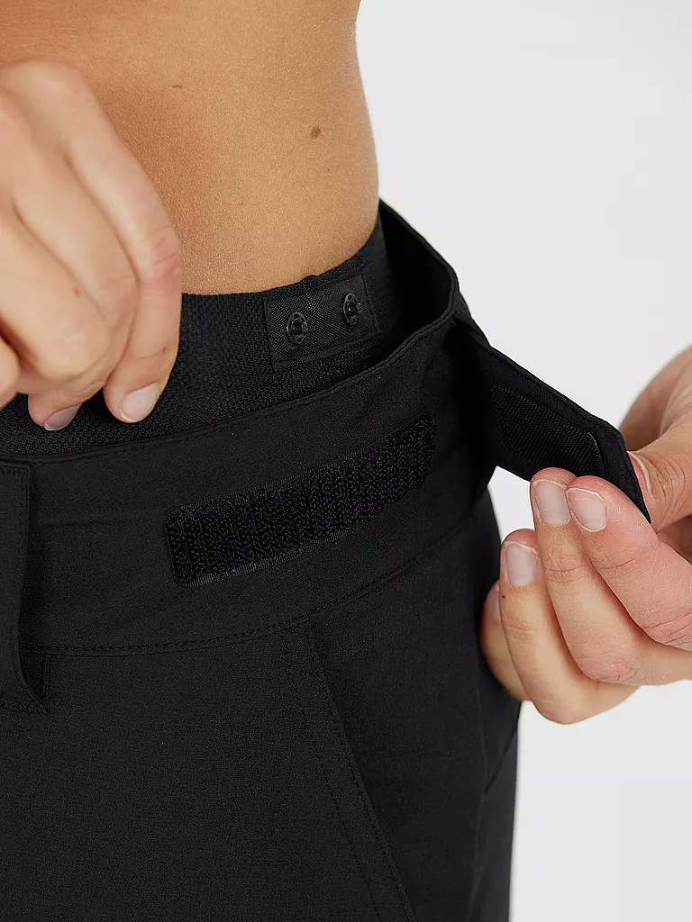 ENDURANCE | Pantaloncini da ciclismo da donna Balhia 2in1 |