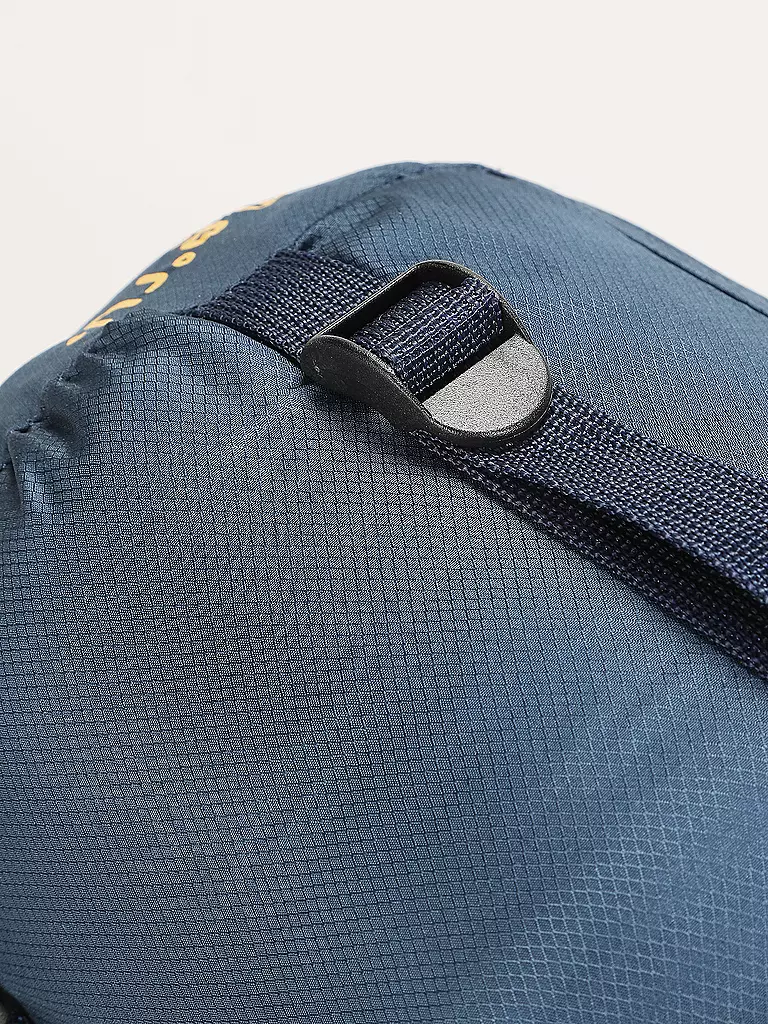 MERU | Sacco a pelo in fibra sintetica Isar 11 M 35x18cm 1000g |