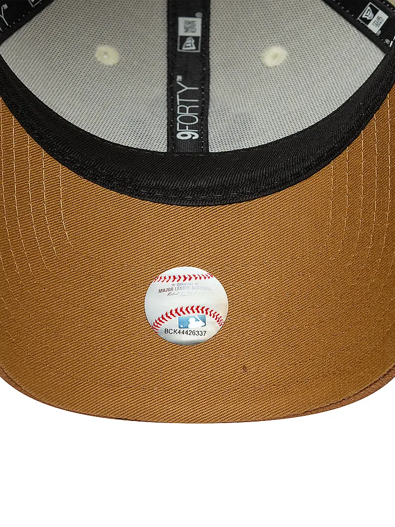 NEW ERA | Cappellino da donna in finto camoscio 9FORTY | Beige