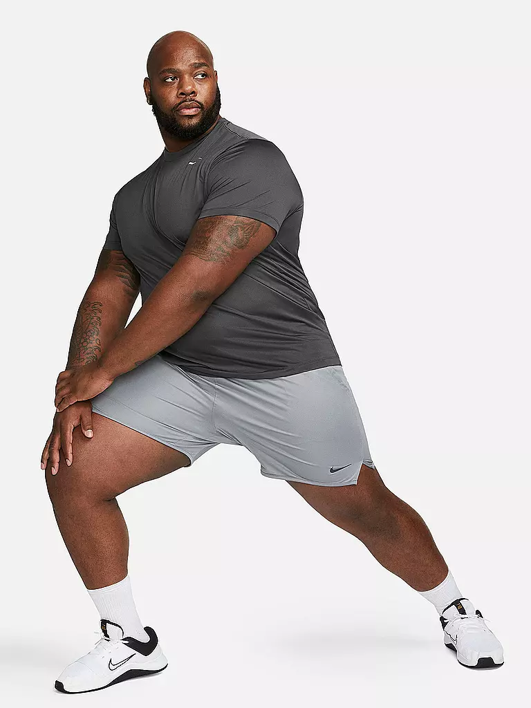 NIKE | Pantaloncini da fitness da uomo Dri-FIT Totality | Grigio chiaro