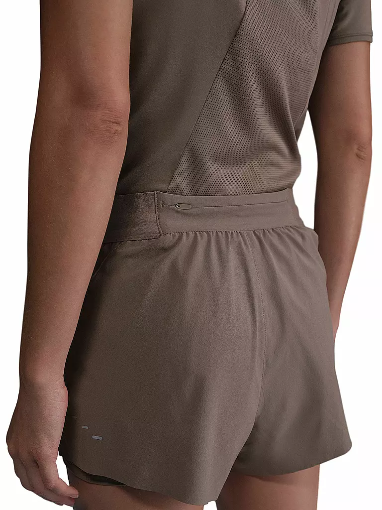 NIKE | Short da running Swift da donna | Marrone