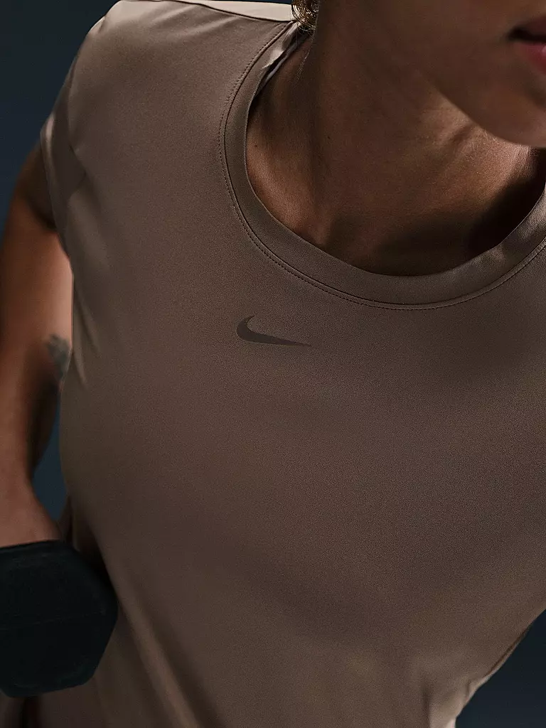 NIKE | T-shirt da allenamento da donna One Classic Dri-FIT | Marrone