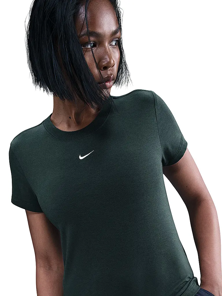 NIKE | T-shirt da donna Sportswear Chill Knit |
