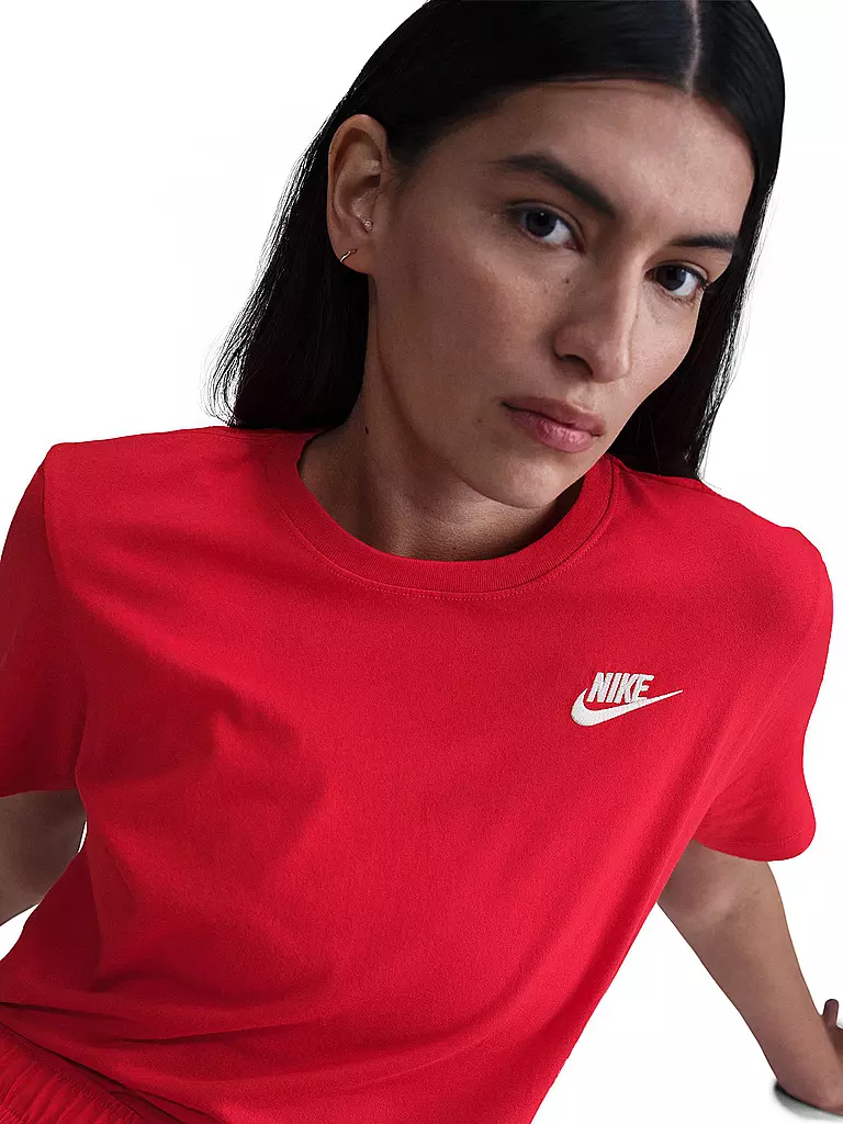 NIKE | T-shirt da donna Sportswear Club Essentials |