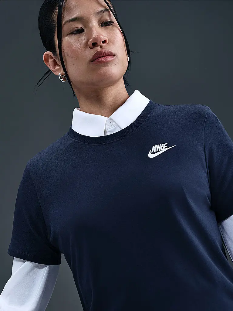 NIKE | T-shirt da donna Sportswear Club Essentials |