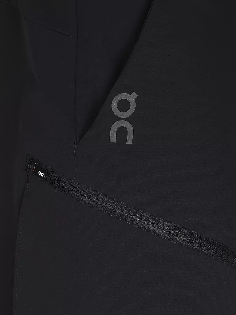 ON | Herren Short Trek | Nero