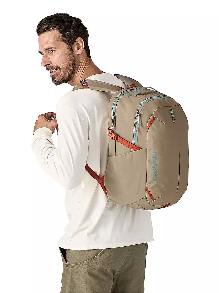 PATAGONIA | Zaino da giorno Refugio Daypack 26L | Cammello