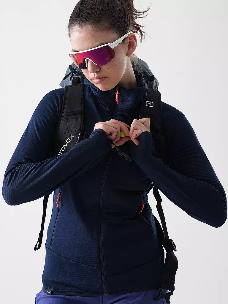 SALEWA | Giacca in pile da donna Puez Altavia Polarlite con cappuccio | Blu scuro