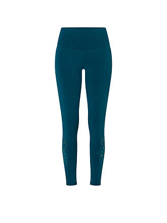 SPIRIT OF OM | Yogatight Nidhi da donna