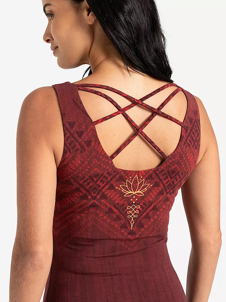 THE SPIRIT OF OM | Yogatank Shakti da donna |